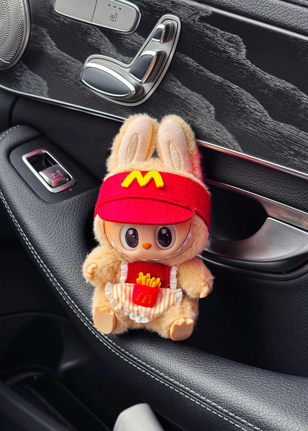 McDonald's staff-Labubu outfit (Excluding the doll)