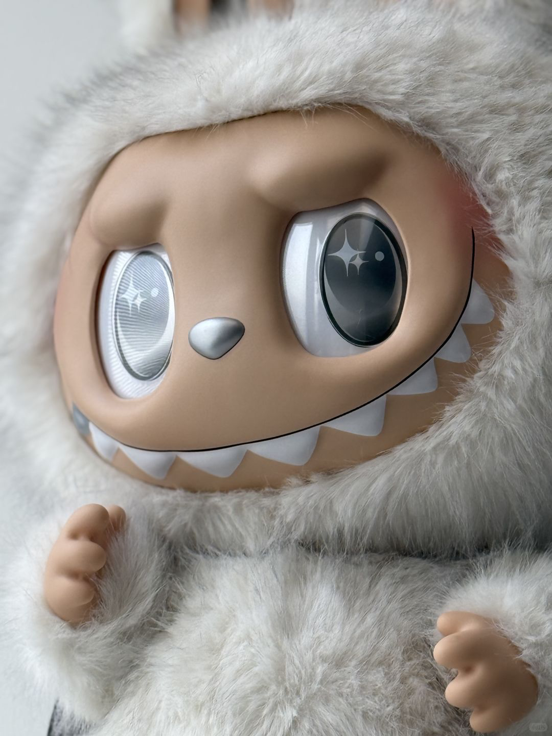 THE MONSTERS - ANGEL IN CLOUDS Vinyl Face Doll