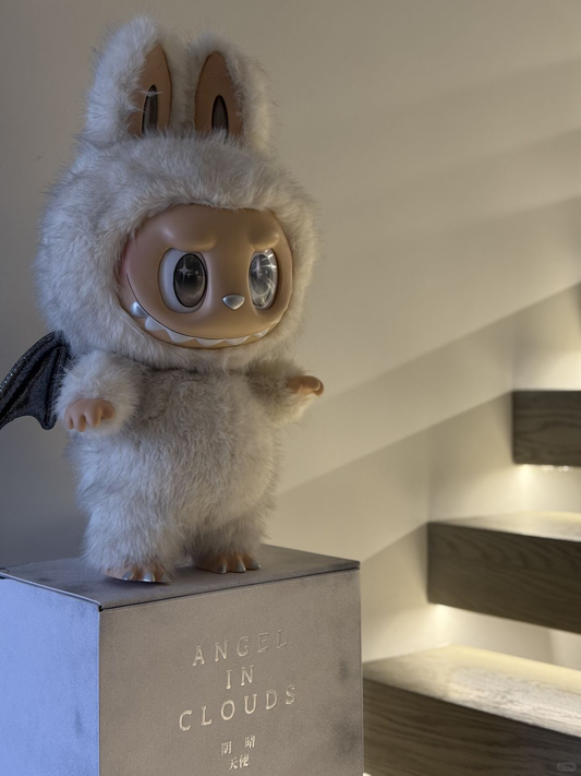 THE MONSTERS - ANGEL IN CLOUDS Vinyl Face Doll